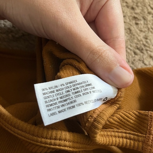 One-Shoulder Ribbed Tank - Picture 5 of 6